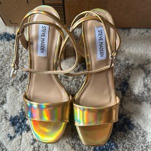 Steve Madden Gold Iridescent Heel Size 6